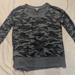 BIG Size Small Falls Creek brand Black/Grey camo long sleeve scoopneck sweater